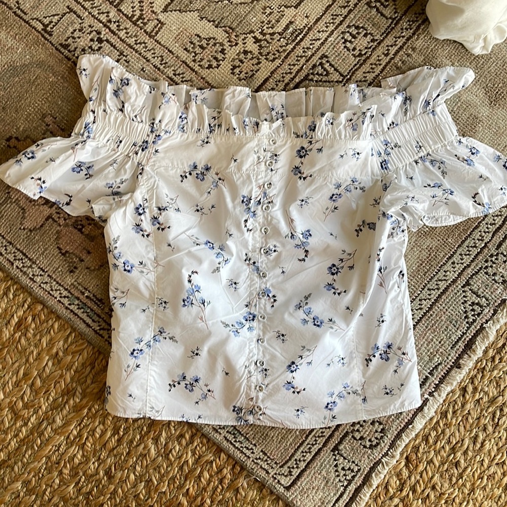 Absolutely gorgeous Rebeckah Taylor off the shoulder ruffled floral top
